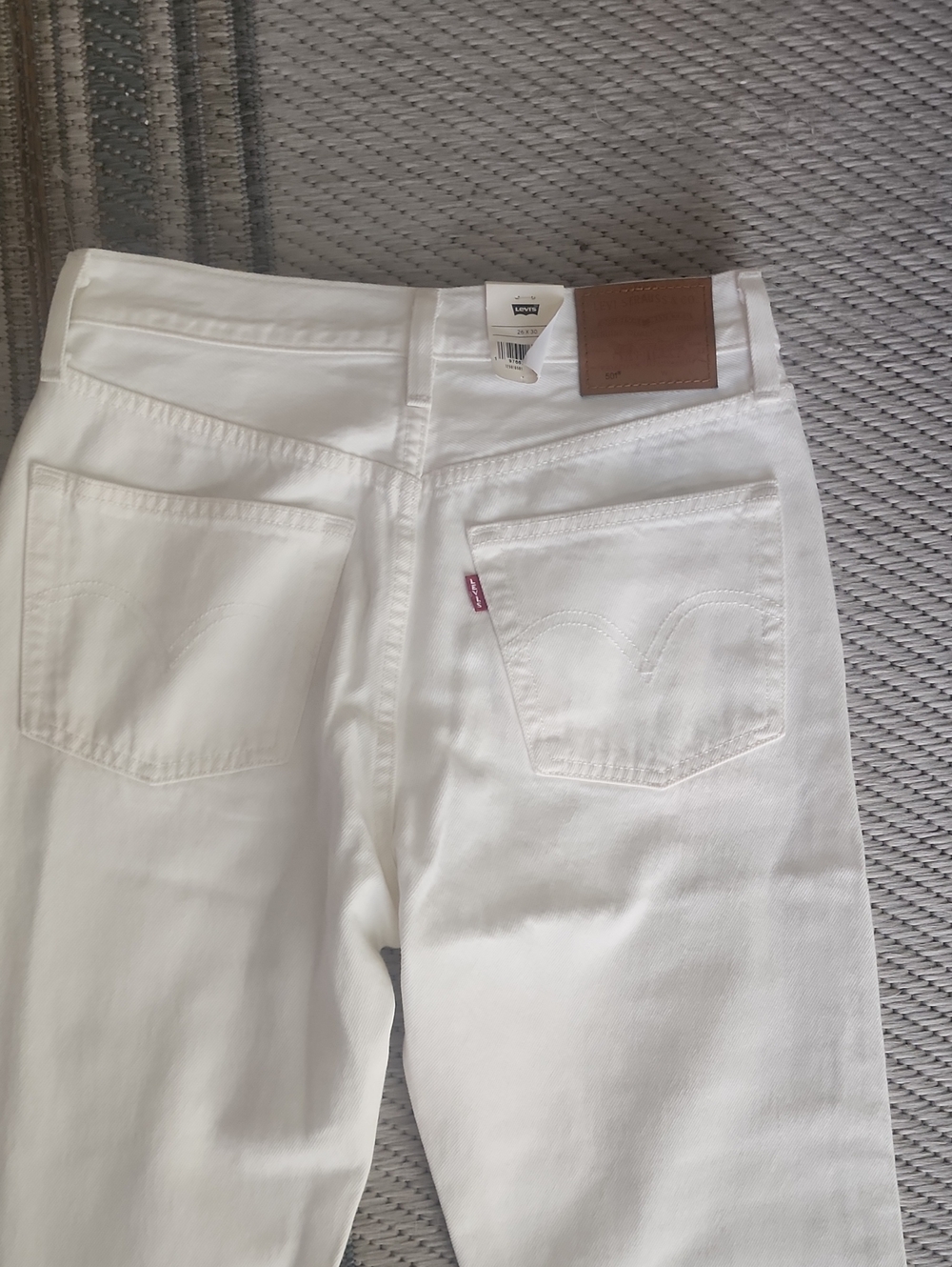 Levi's White High-Rise Straight Jeans - Women's New